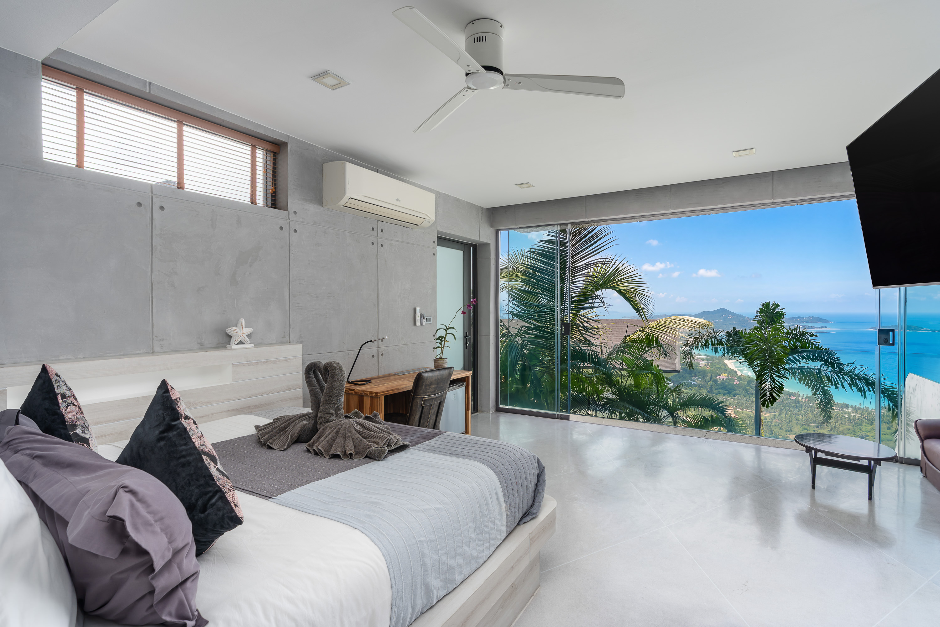 Bedroom with panoramic sea view